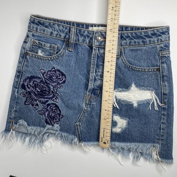 Hidden Jeans Mini Skirt Women XS Blue Floral Embroidery Distressed Denim Sexy - Picture 4 of 13